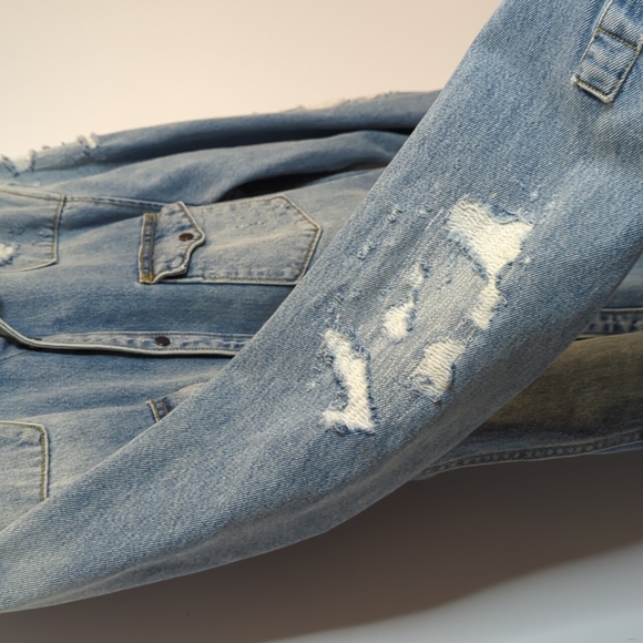 ZARA Medium Distressed Denim Jacket - Picture 3 of 5